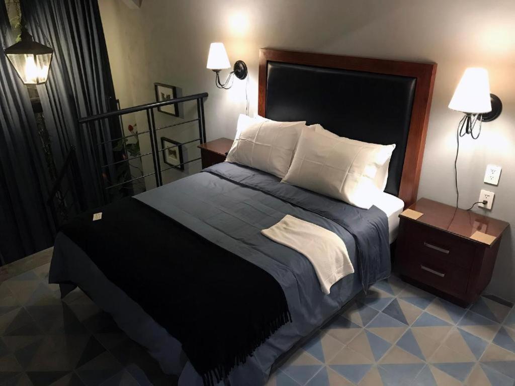 La Perla Hotel Boutique B&B Гвадалахара Экстерьер фото